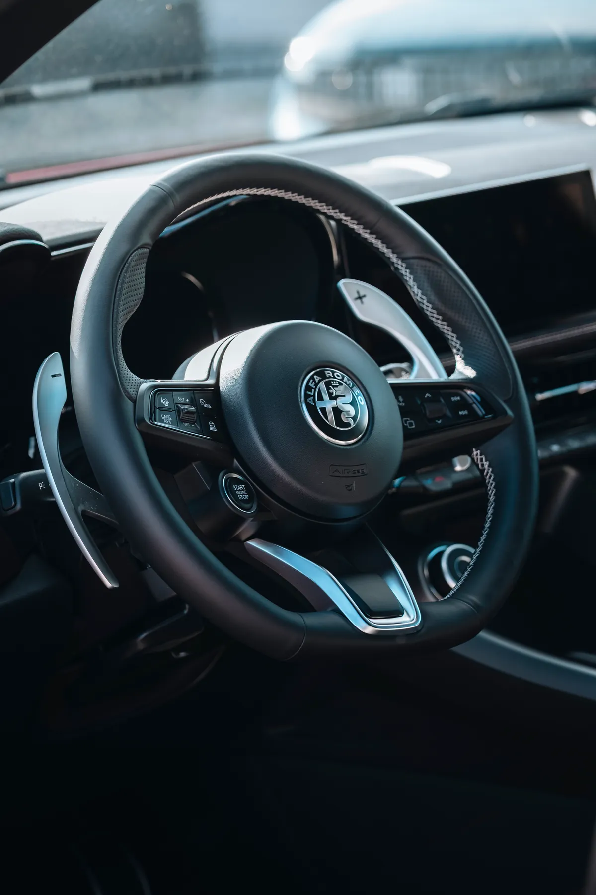 Il volante di un'Alfa Romeo