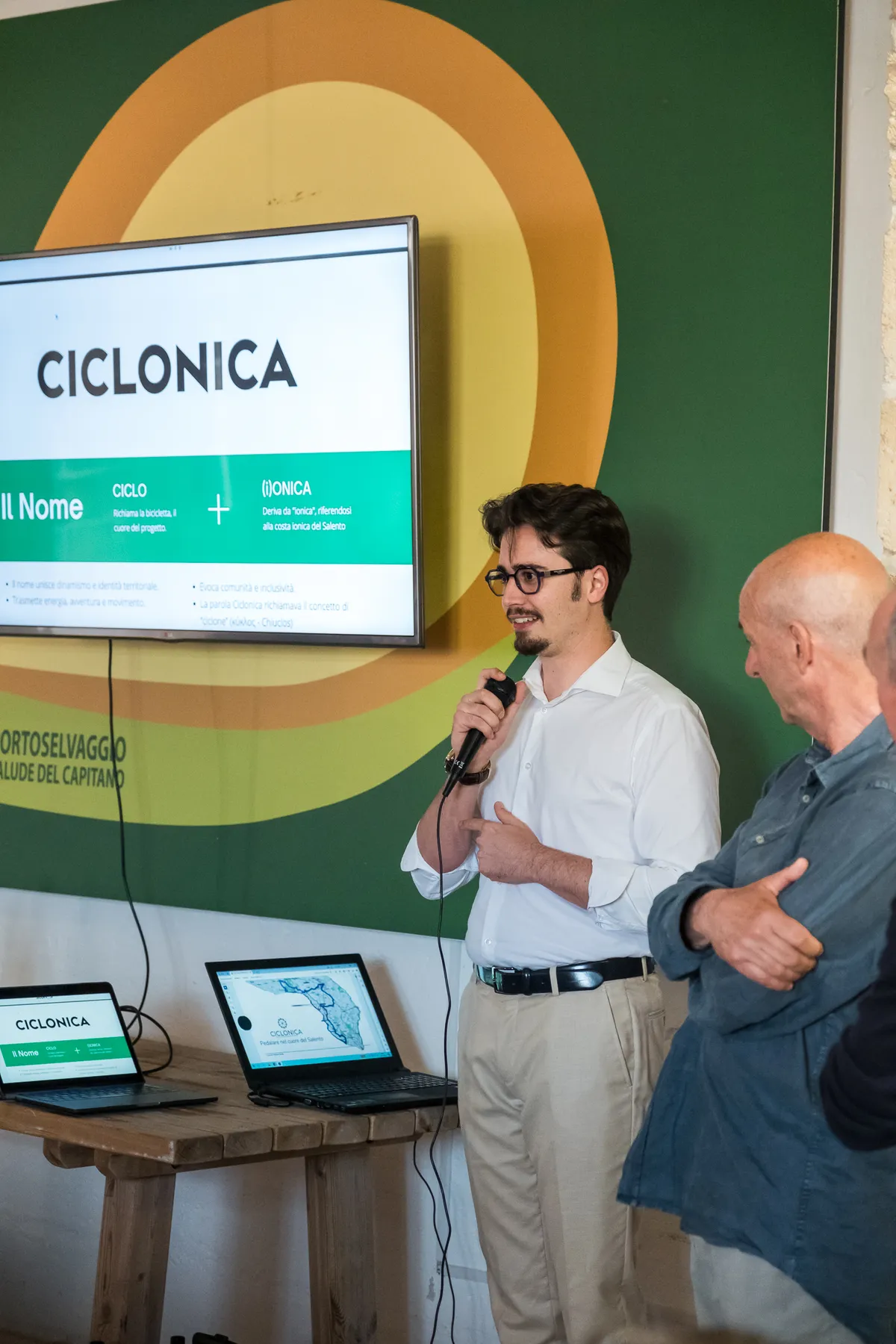 La slide sul nome Ciclonica durante la presentazione